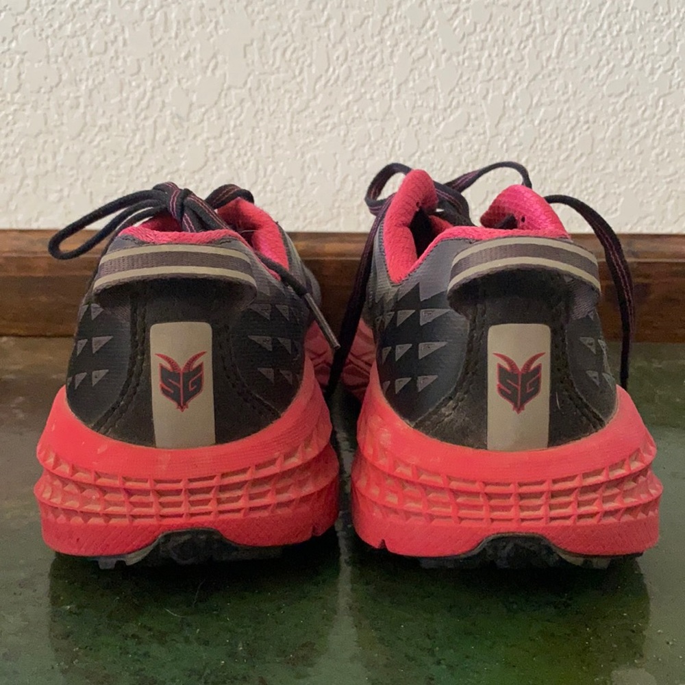 Hoka OneOne Speedgoat 2